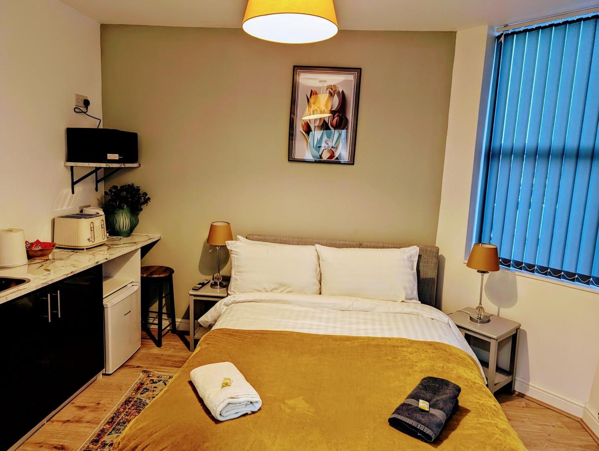 Blok 3 -Jacuzzi Suites, Apartment & Ensuite Rooms Blackpool Exterior photo
