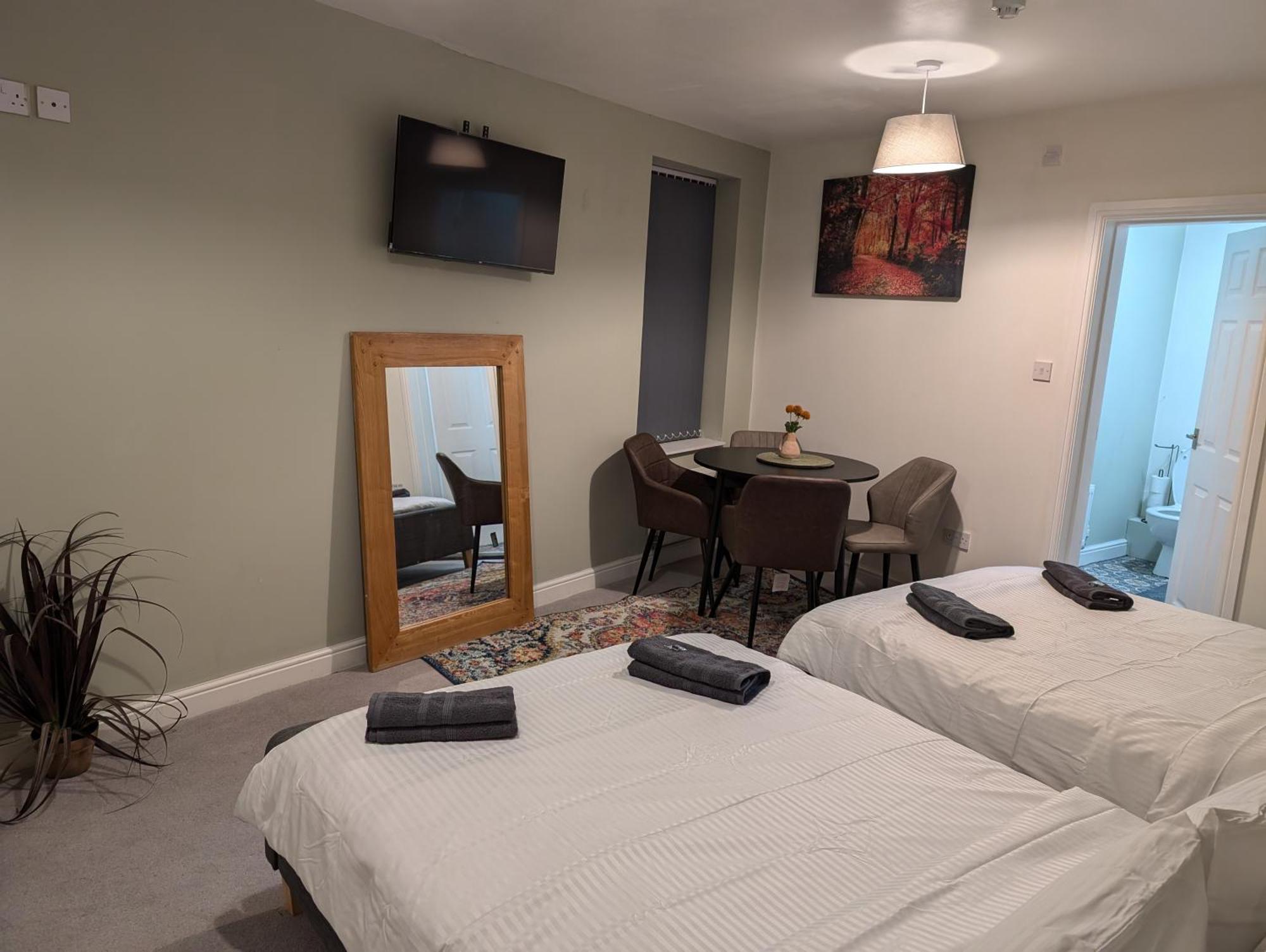 Blok 3 -Jacuzzi Suites, Apartment & Ensuite Rooms Blackpool Exterior photo
